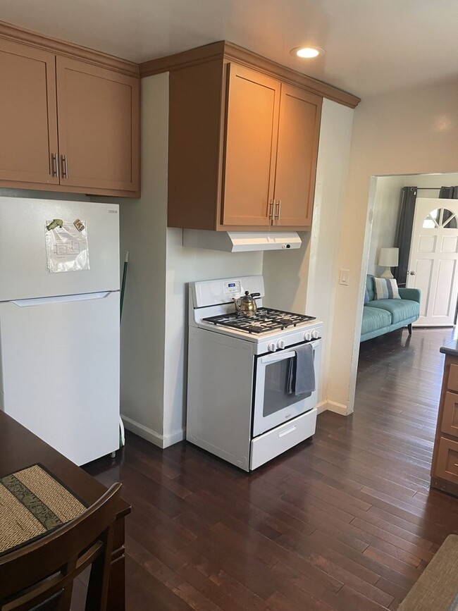 Building Photo - Wonderful Newly Remodeled 2 Bedroom House in Prime Alhambra Location