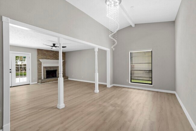 Building Photo - 3902 Marywood Dr