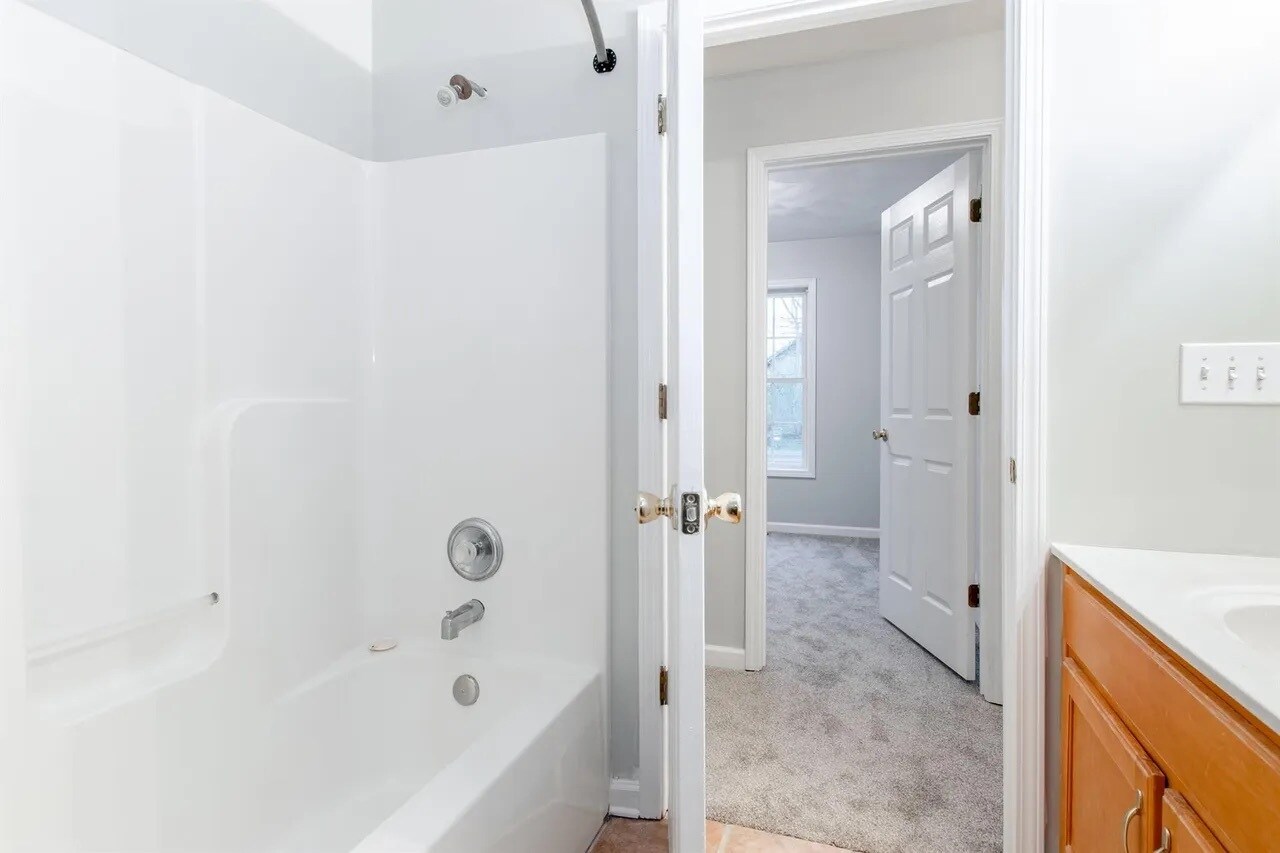 Upstairs guest bathroom - 650 Republic Rd