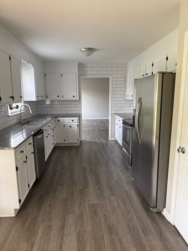 Building Photo - 105 Marcus Dr