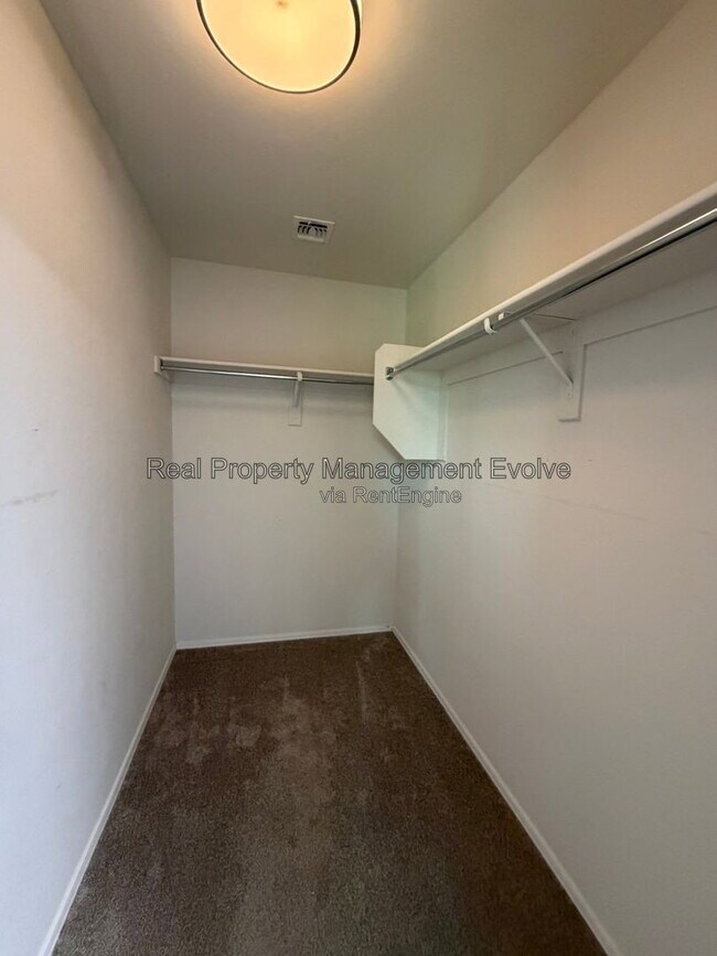 Building Photo - 5164 W Quail Track Dr
