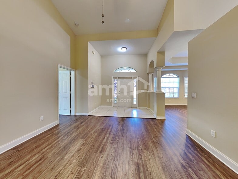 Building Photo - 2187 SW Algiers St