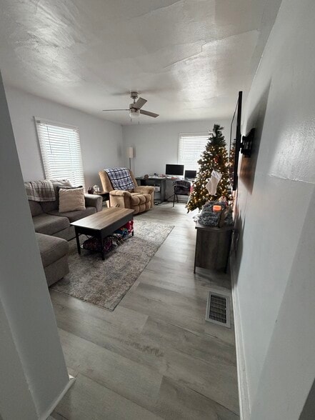 Building Photo - 207 S Jefferson St