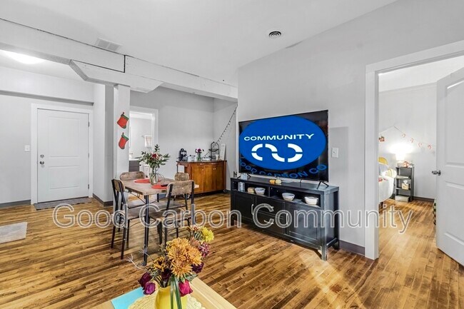 Building Photo - 30 Water St