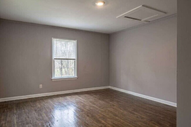 Building Photo - 431 Bussey Ave