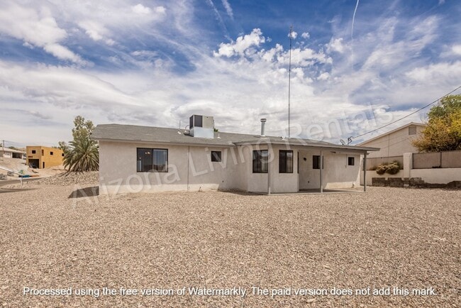 Building Photo - MOVE IN SPECIAL $800 OFF