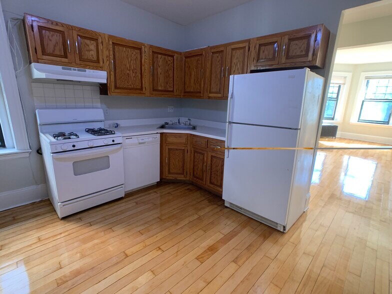 Building Photo - 1157 Commonwealth Ave