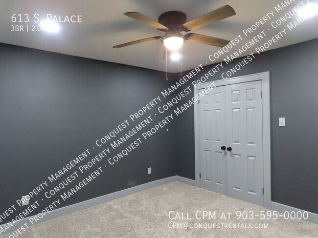 Building Photo - 613 S. Palace-