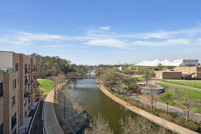 Building Photo - 1 Riva Row