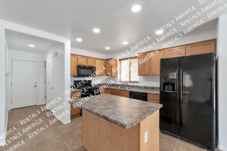 Building Photo - 14374 S Camino El Galan