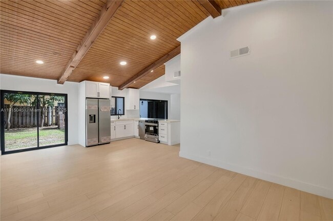 Building Photo - 7151 NW 45th Ct