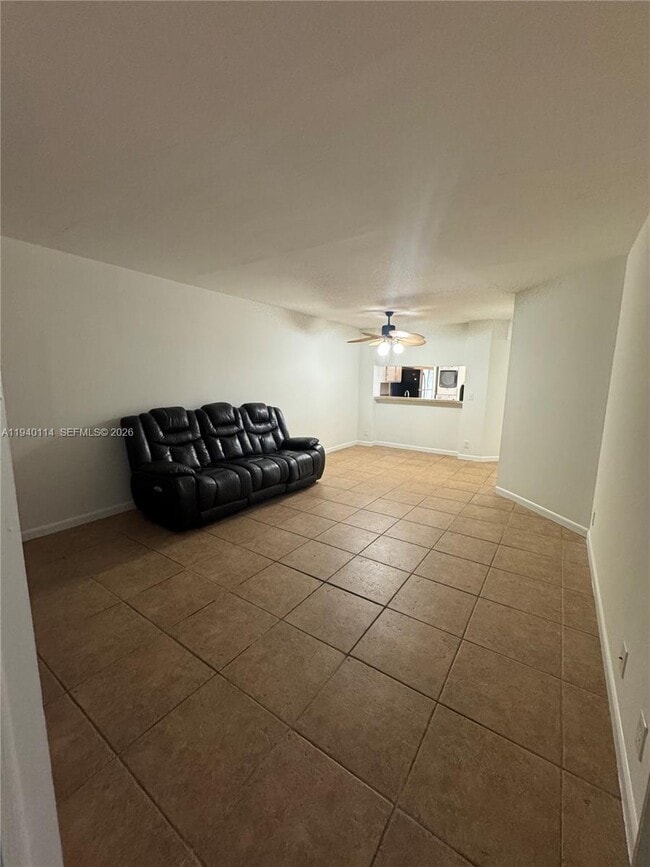 Building Photo - 5595 Courtyard Dr