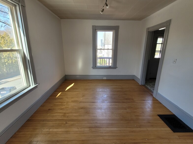 Building Photo - 355 Ohio St