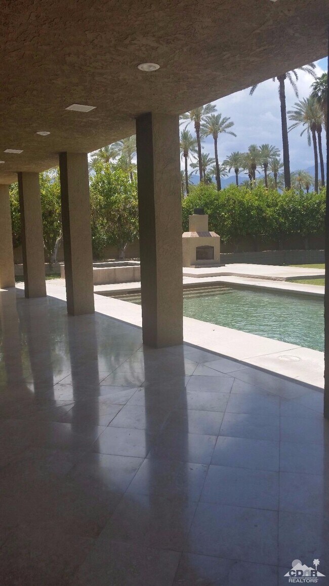 Building Photo - 70520 Gardenia Ct