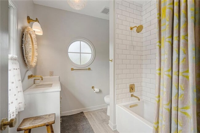 Building Photo - 3612 Castlegate Dr NW