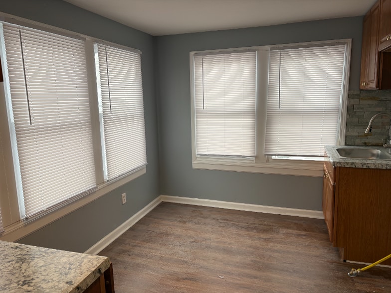 Building Photo - 15886 Northlawn St