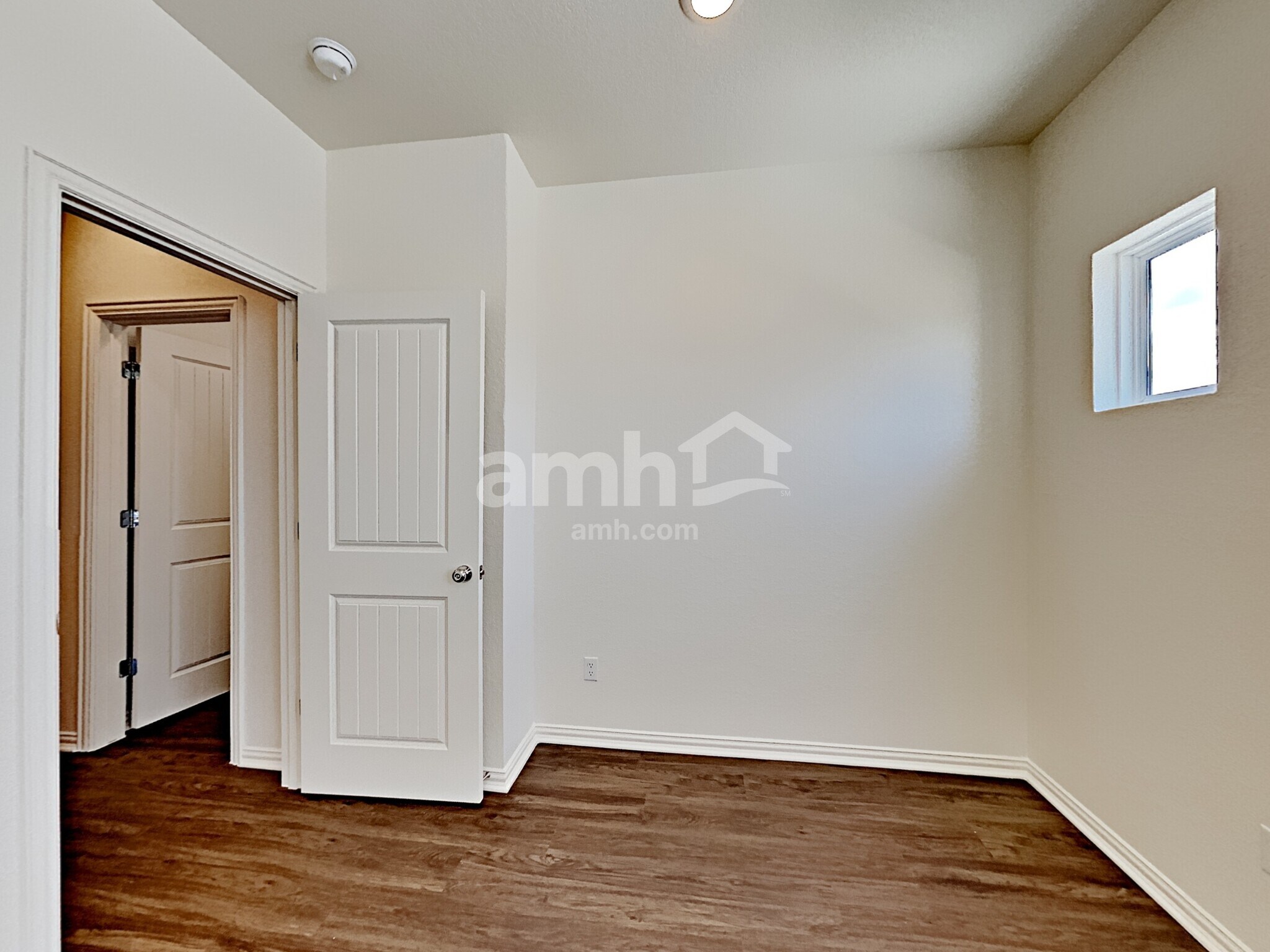 Building Photo - 2721 Wolfcreek