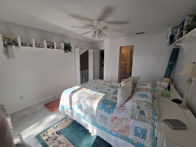 Building Photo - 2717 Seashore Cove