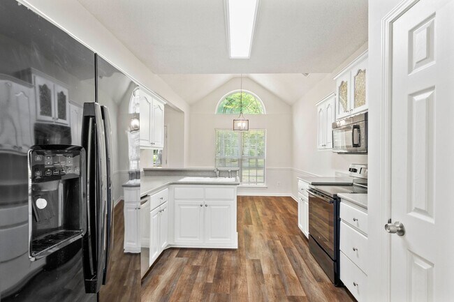Building Photo - 371 Marshview Dr