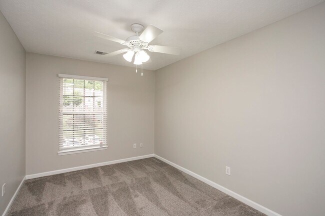 Building Photo - 7277 Charlotte Pike