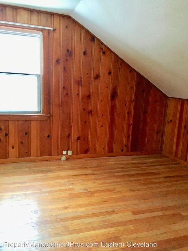 Building Photo - 4 br, 1.5 bath House - 5295 Edenhurst Rd.