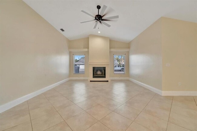 Building Photo - 4851 Wood Pointe Wy