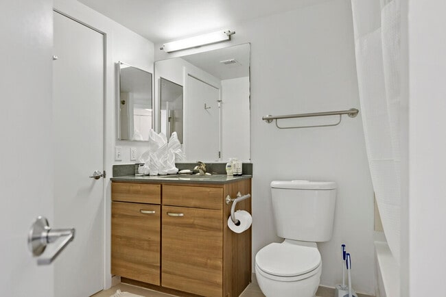 Building Photo - 1751 Pinnacle Dr