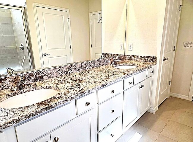 Building Photo - 3908 Mossy Limb Ct