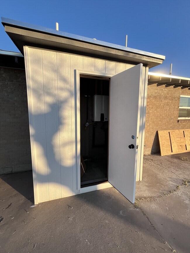 Building Photo - 1017 Wyatt Dr