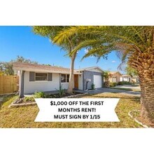 Building Photo - "Charming 3-Bed, 2-Bath Gem in St. Petersburg – 1200 Sq Ft of Cozy Living!"