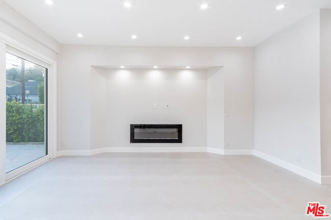 Building Photo - 12156 Leven Ln