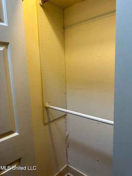 Building Photo - 3564 Cowan Pl