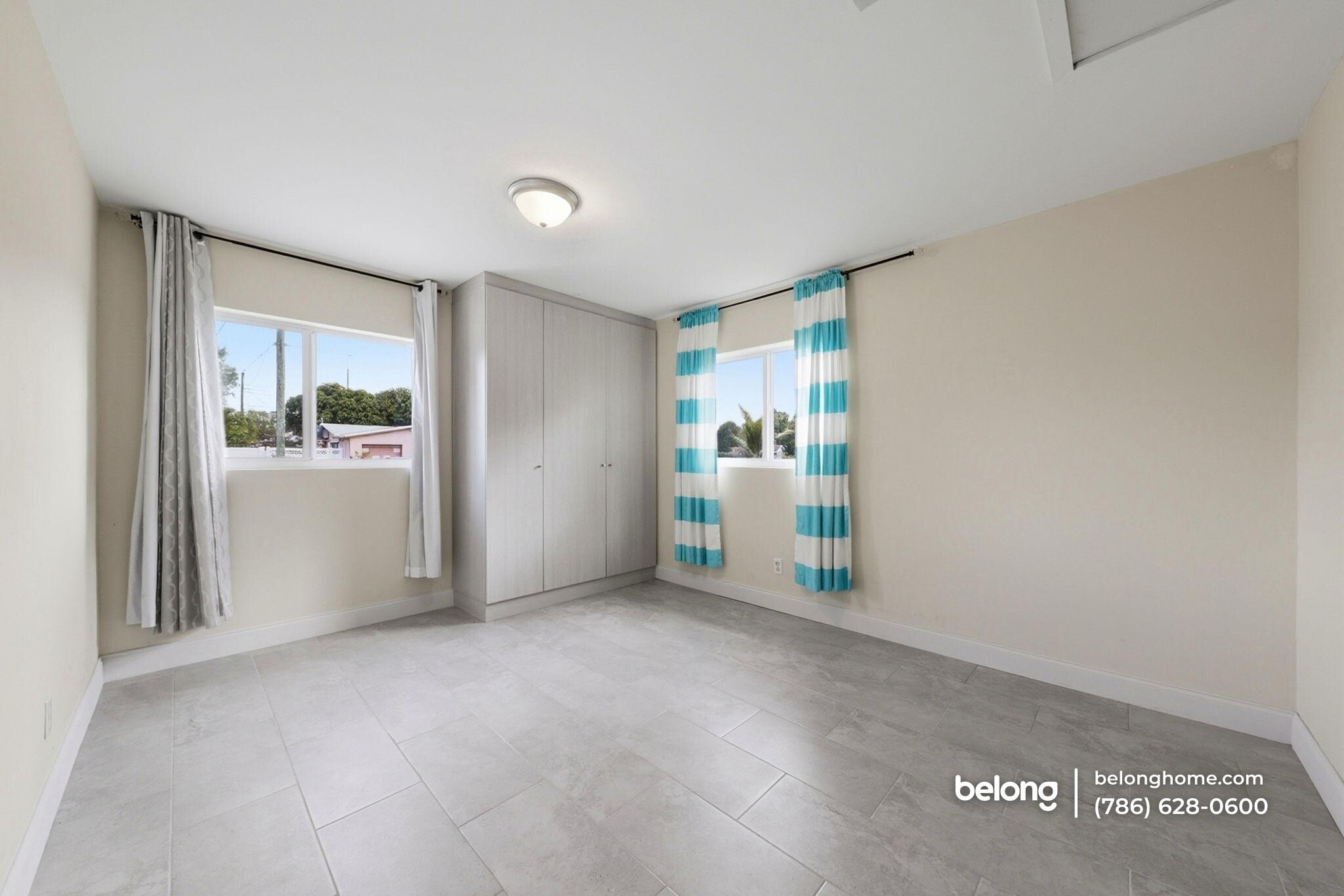 Building Photo - 2631 NW 47th Ave