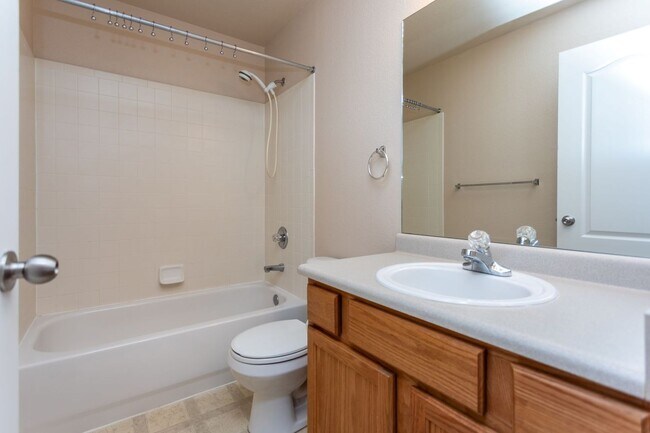 Building Photo - Beautiful 3-Bedroom Home Near Powers Corridor!