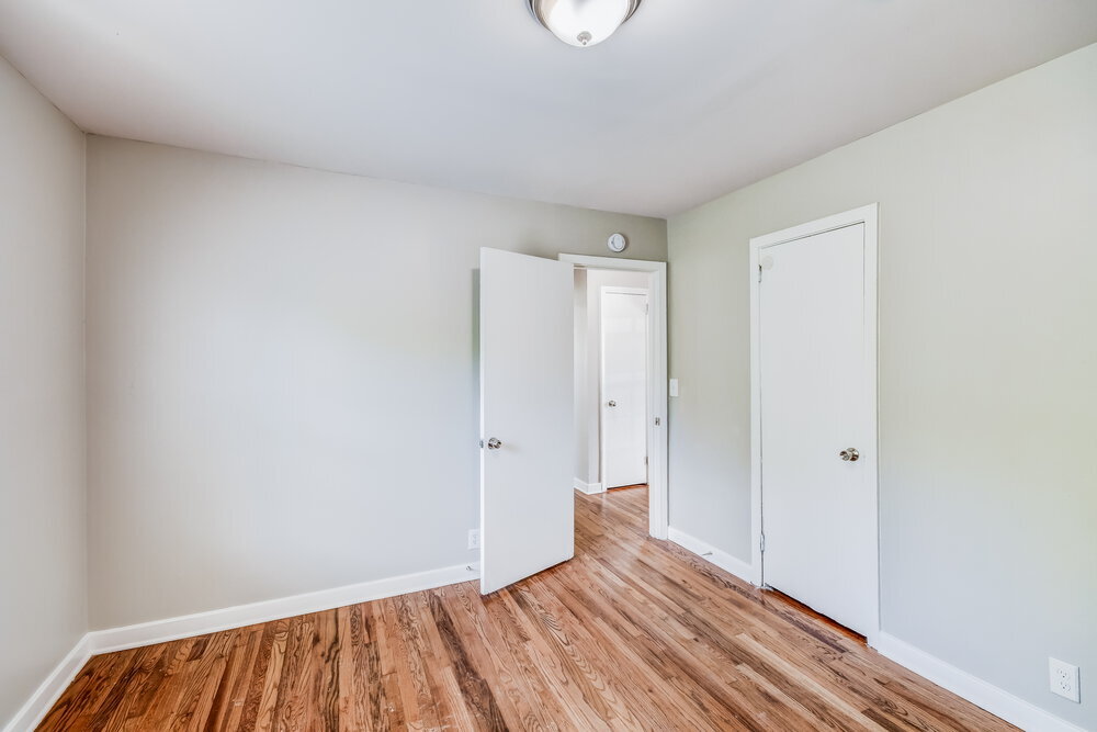 Building Photo - 960 7th Pl