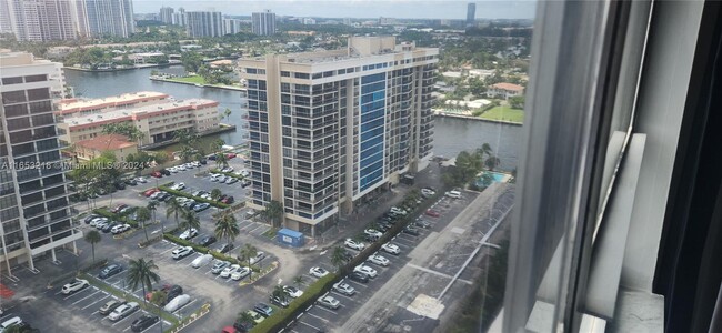 Building Photo - 1985 S Ocean Dr