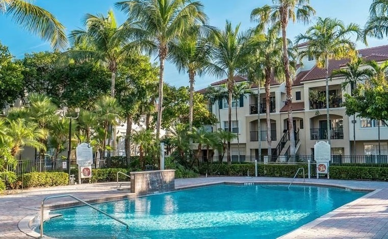 Apartment Next to Pool - 5840 W Sample Rd