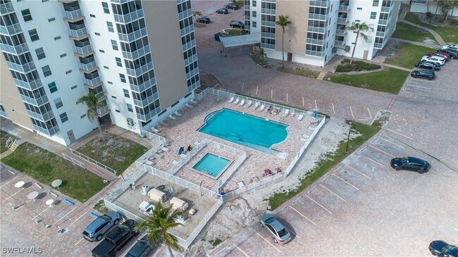 Building Photo - 5500 Bonita Beach Rd SW