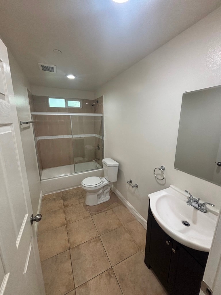 Building Photo - 122 E 24th St