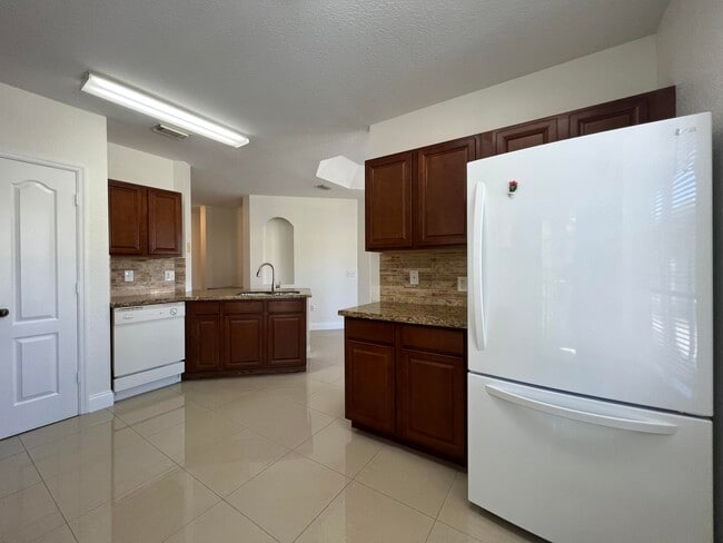 Building Photo - 1110 Belmont Pl