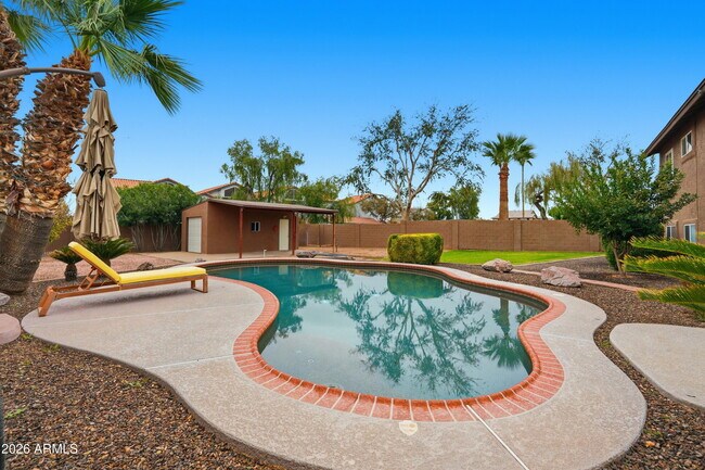 Building Photo - 1805 W Curry Dr