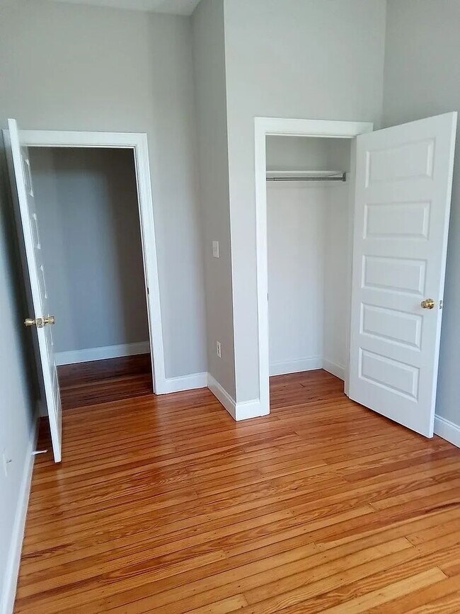 Building Photo - JP - Pierce