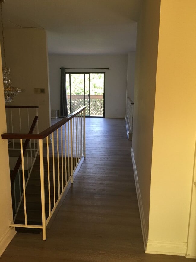 Building Photo - La Mesa 3 BR / 2.5 BA 2,152 SQFT "Stunning...