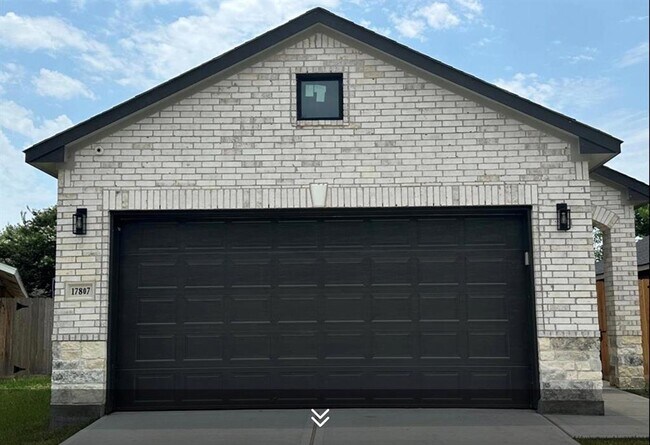 Primary Photo - 17807 Glenwolf Dr