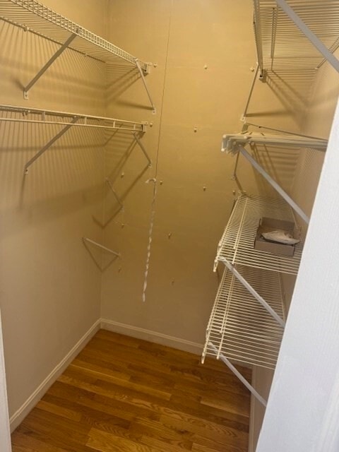 Building Photo - 10 Crescent Dr