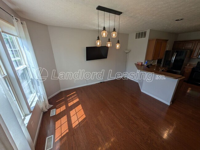 Building Photo - 33317 Fairport Dr