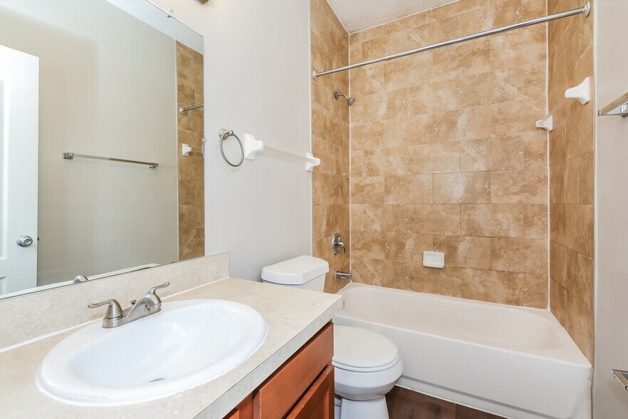 Building Photo - 2411 Watermill Dr