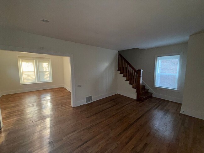 Building Photo - Open House Schedule Mon 9.1.25 @ 12:00pm, ...