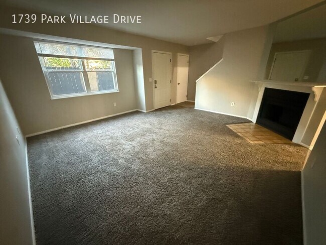Building Photo - 1739 Park Village Dr