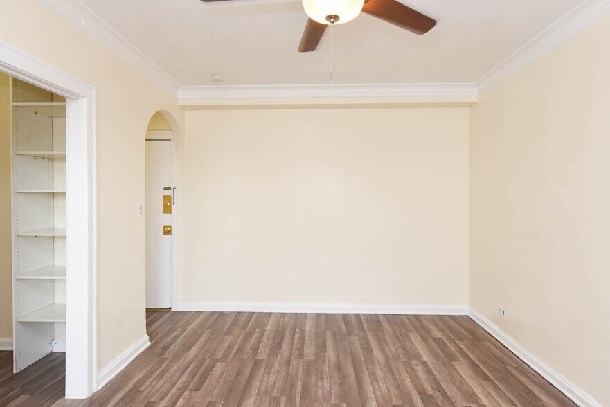 Building Photo - 4521 N Malden St